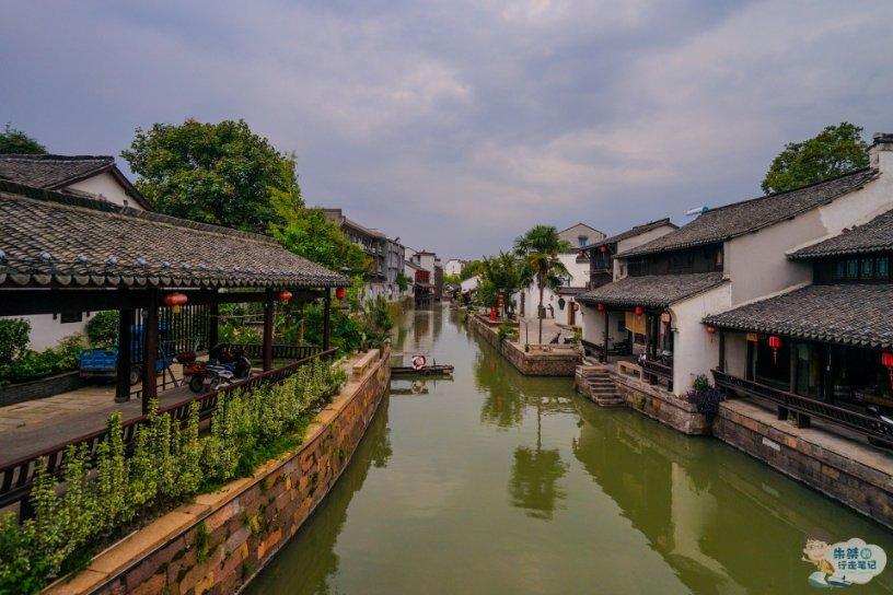 拜登刚说完不支持“台独”，美军舰就闯台海，东部战区全程跟监